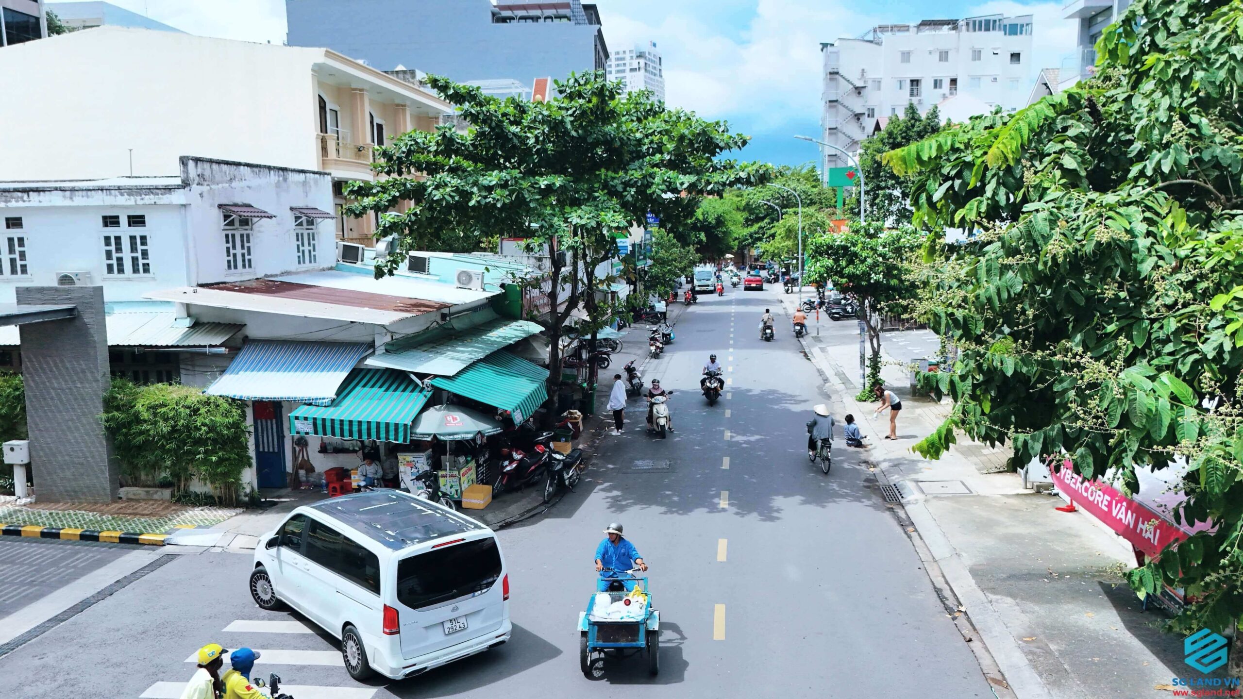 Đoạn giữa đường Quốc Hương Thảo Điền – khu trung tâm dịch vụ và sinh hoạt