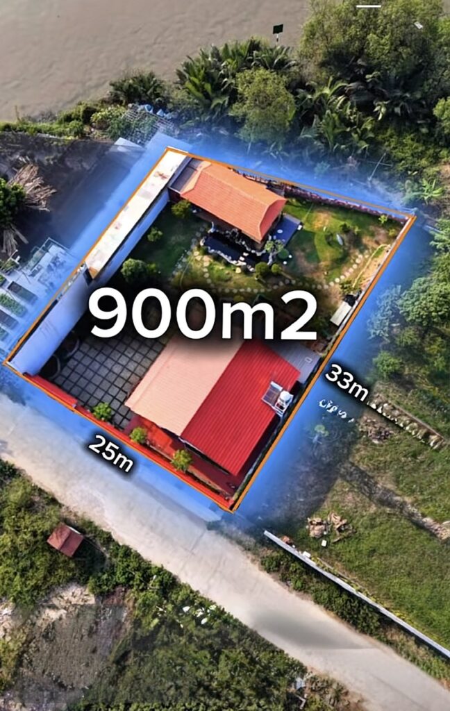 Bán biệt thự ven sông Giồng Ông Tố 24,5x39m, giá 130 tỷ 1 Flycam toàn cảnh biệt thự ven sông Giồng Ông Tố diện tích gần 900m2