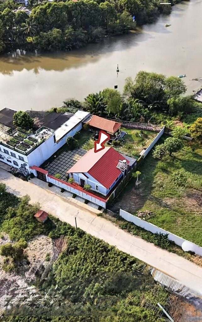 Bán biệt thự ven sông Giồng Ông Tố 24,5x39m, giá 130 tỷ 2 Flycam tổng thể khu đất biệt thự mặt tiền sông Giồng Ông Tố