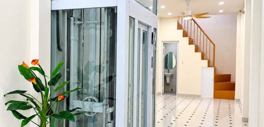 Bán nhà phố Thảo Điền 67,7 m², 6 phòng ngủ, giá 22,5 tỷ