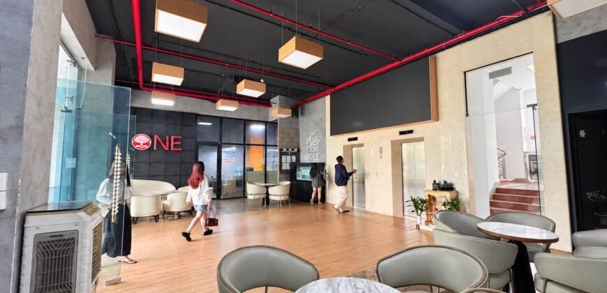 Cho thuê tòa nhà ven sông 2.500 m², 700 triệu/tháng