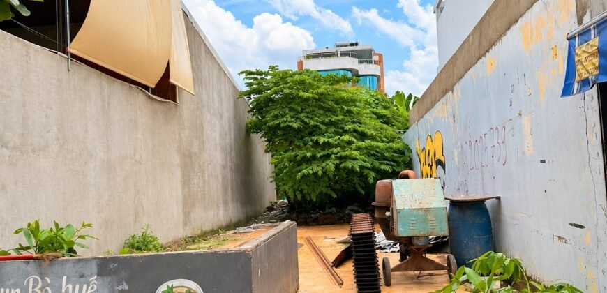 Bán đất mặt tiền Trương Văn Bang 121 m², giá 46 tỷ