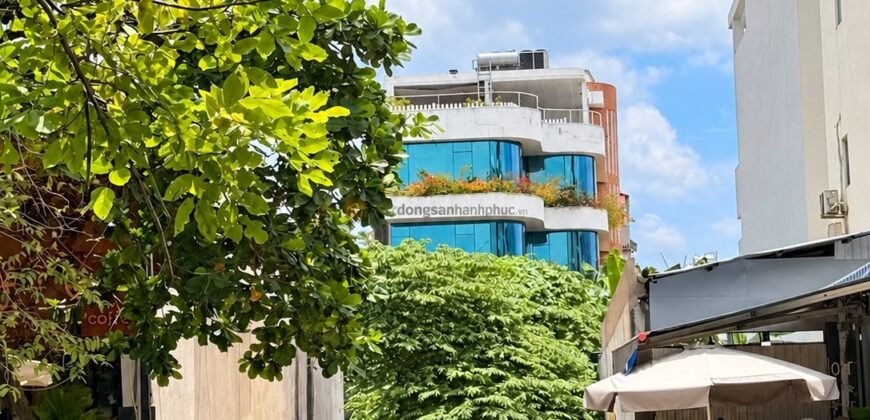 Bán đất mặt tiền Trương Văn Bang 121 m², giá 46 tỷ